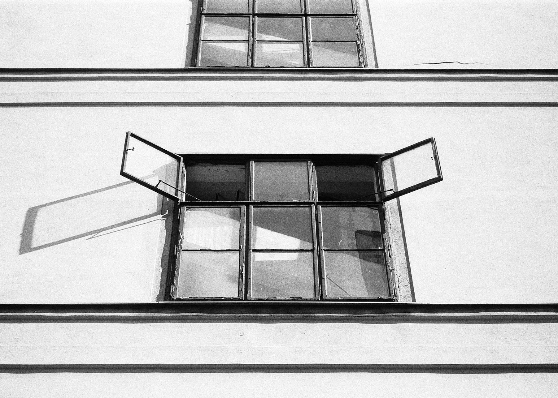 Wiener Fenster - Postcard